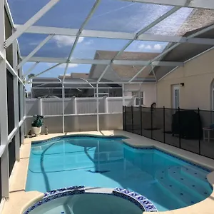 Holiday home Pool 15 Minutes From Disney, Davenport